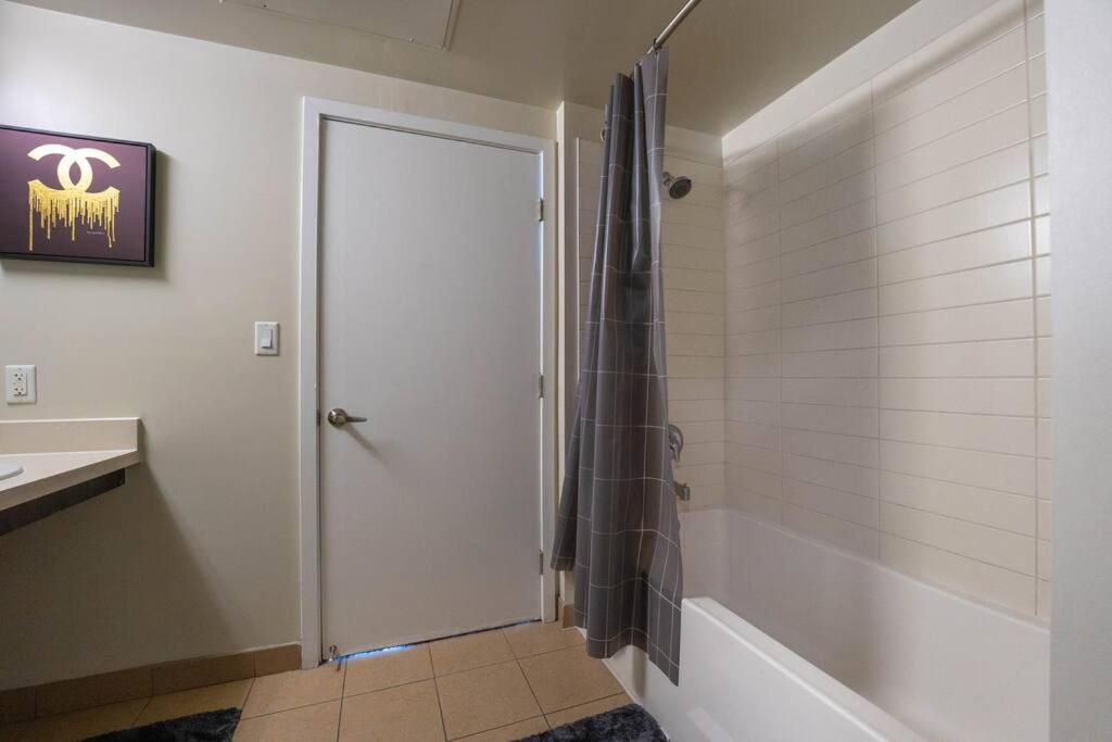 June Specials- Suite Spot Dtla- Free Parking For One Car! Los Angeles Eksteriør billede